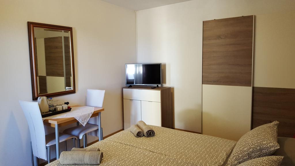 Jole Guest house
